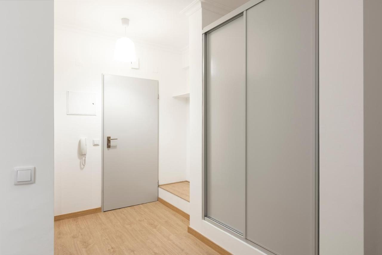 Apartment Miral Beachside 1 - By Hd *